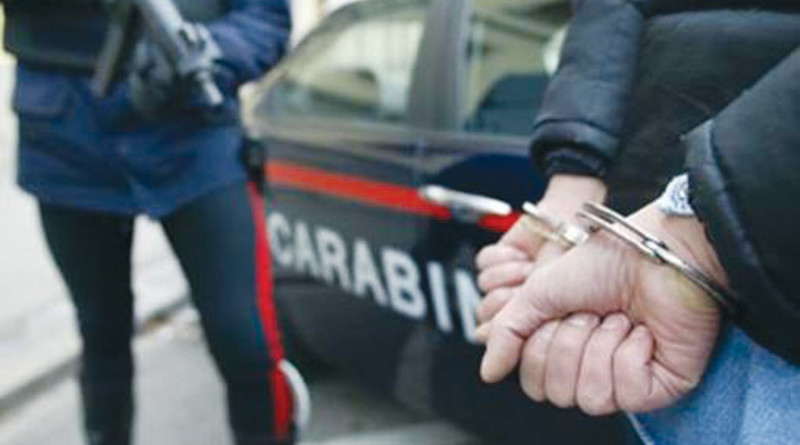 carabinieri-arresto-manette